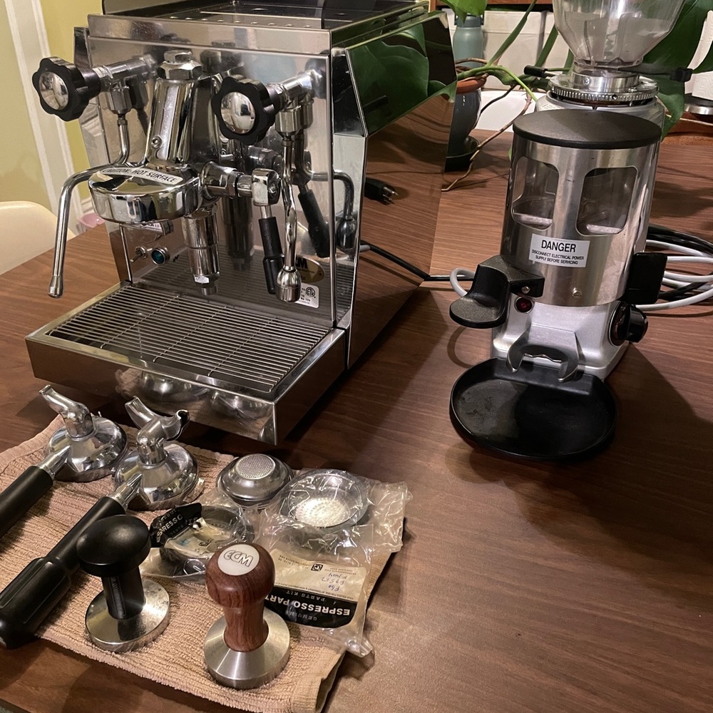 ECM Giotto Espresso Machine with Mazzer Luigi eel Grinder - Picture 4 of 9